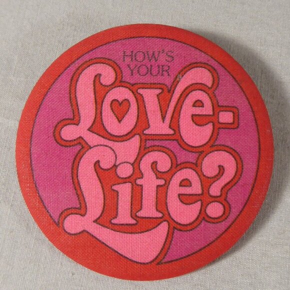 VTG Retro Hippie Pin Back Button Lot Flower Power Smile Be Happy Buzz Off Love - Picture 4 of 10